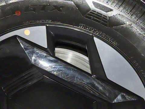 2025�� 720 Light