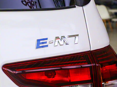 2025�� 401KM ������м�Ӫ�� 8��