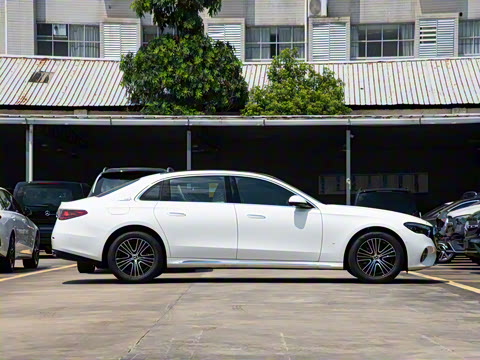 2025�� �Ŀ� E 260 L