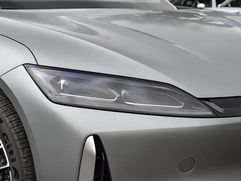 2027�� 260 PRO