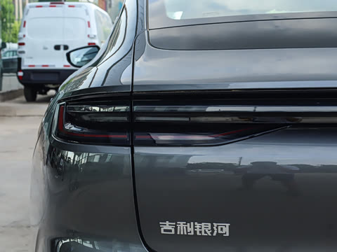 2025�� 130km EM-i ������