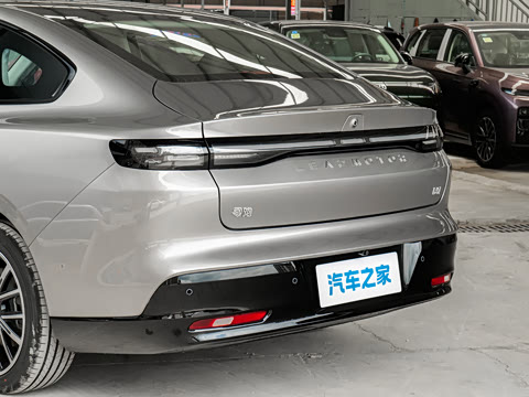 2027�� 670������