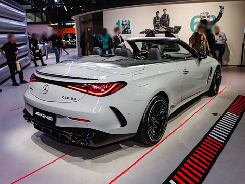 2026�� AMG CLE 53 4MATIC+ ������ܳ�