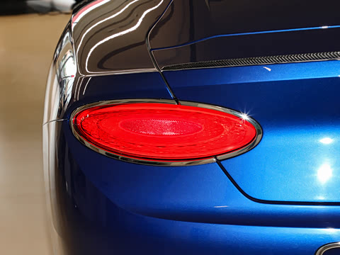 2024�� 4.0T GT V8