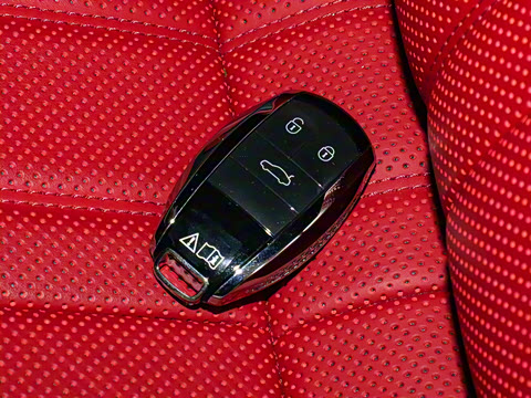 2024�� 4.0T GT V8