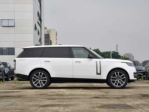 2026�� 3.0 L6 400PS HSE�����