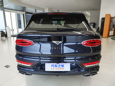 2026�� 4.0T V8 ������