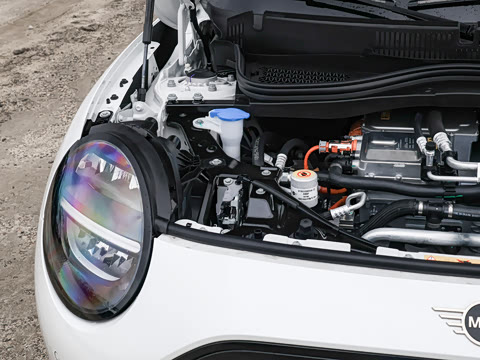 2025�� �Ŀ� 466km COOPER E ������