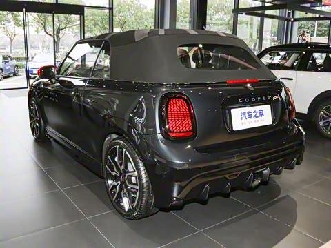 2025�� JOHN COOPER WORKS CABRIO