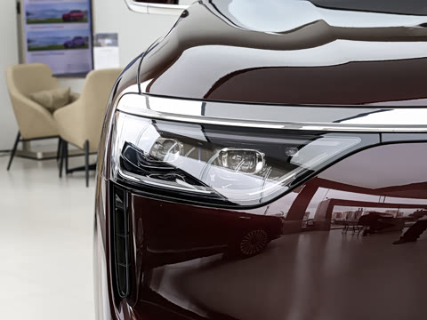 2025�� ���� Ultra�� 53.4kWh 6���� (896�߼����״