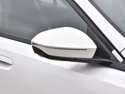 2026�� �Ŀ� 530Li ������ M�˶���װ