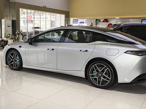 2025�� �Ŀ� 630 Max��