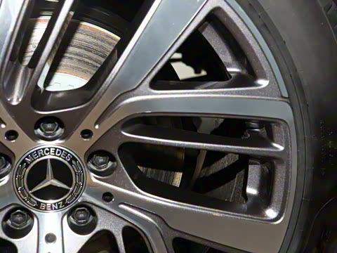 2026�� E 300 L ʱ���˶���