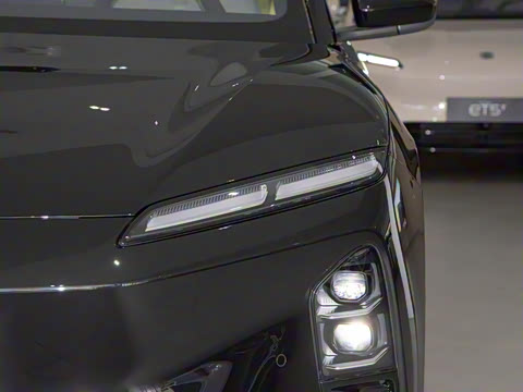 2025�� �ھ������ 75kWh Touring