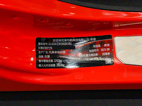 2023�� 3.6L Overland