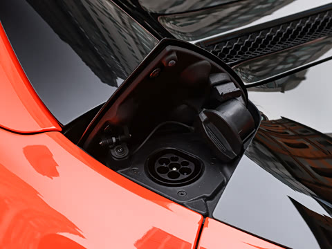 2025�� 3.0T V6 Speciale A