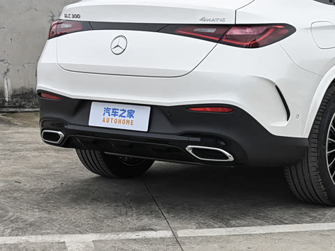 2026�� �Ŀ� GLC 300 4MATIC ����SUV