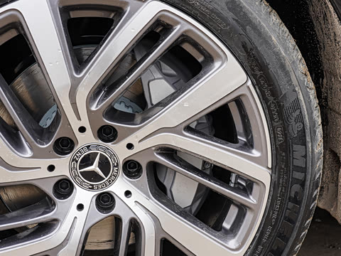 2026�� �Ŀ� E 300 L ʱ����