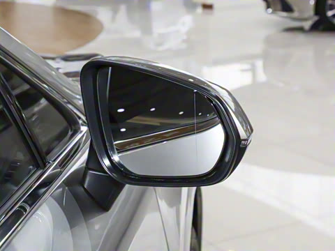 2026�� 350h ����������