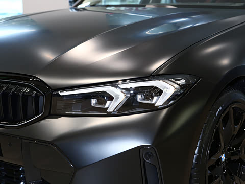 2026�� 330Li �����