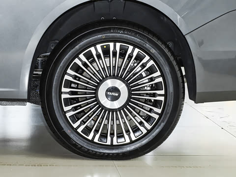 2026�� ���̰� 230����� 7��