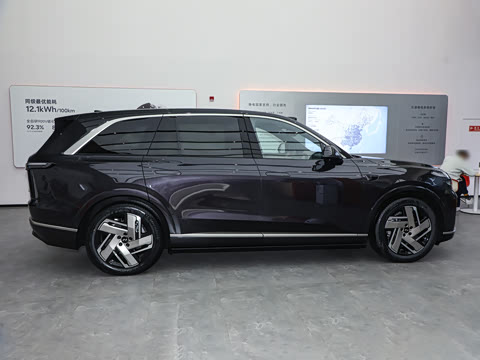 2025�� Ultra ������