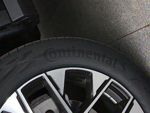 2026�� GLC 260 L 4MATIC �����