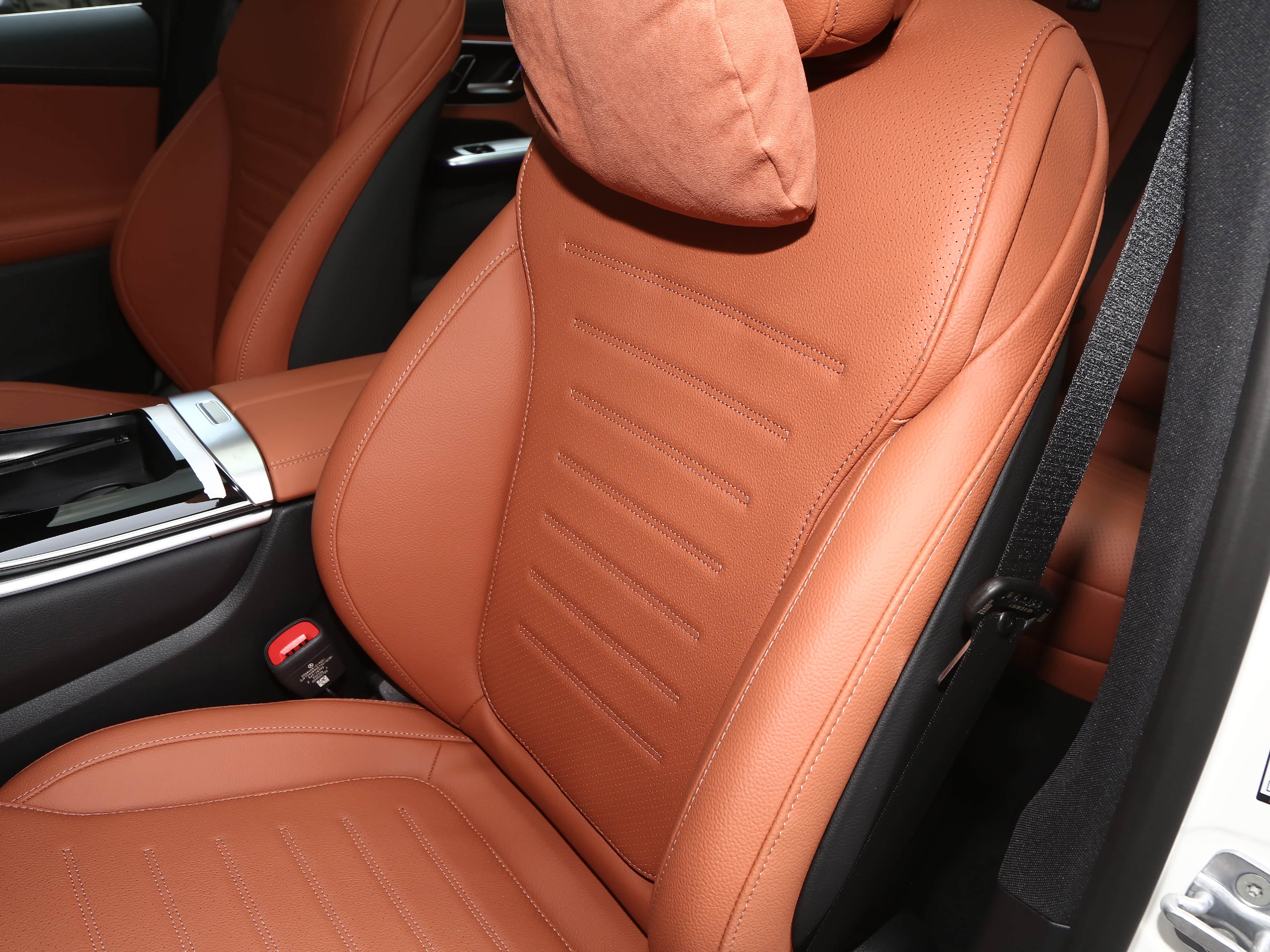 Mercedes-Benz GLC, миниатюра 23