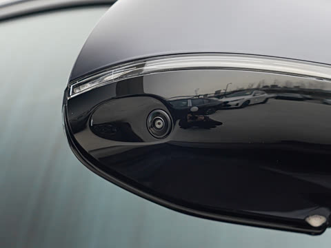 2026�� �Ŀ� xDrive 40Li M�˶���ҹ��װ