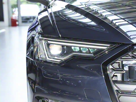 2025�� Avant 45 TFSI ��̽�ռ�