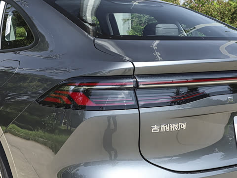 2025�� EM-i 70km ������