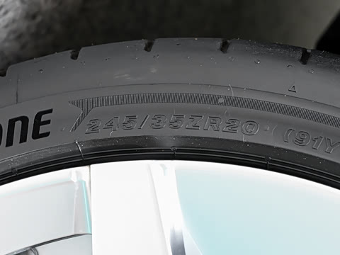 2026�� 3.9T V8 ��׼��