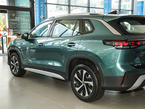 2025�� ̽��L 300TSI ������Ӣ