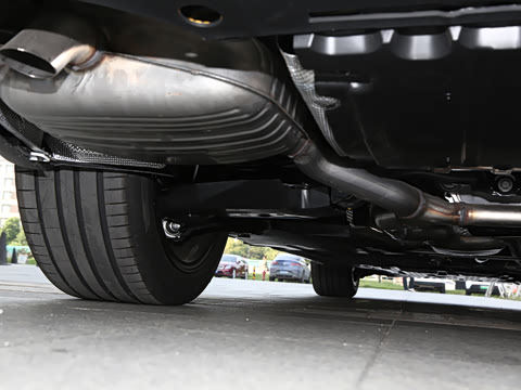 2025�� �Ŀ� E 300 L ʱ���˶���