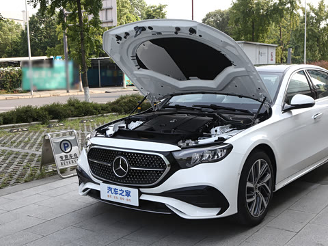 2025�� �Ŀ� E 300 L ʱ���˶���