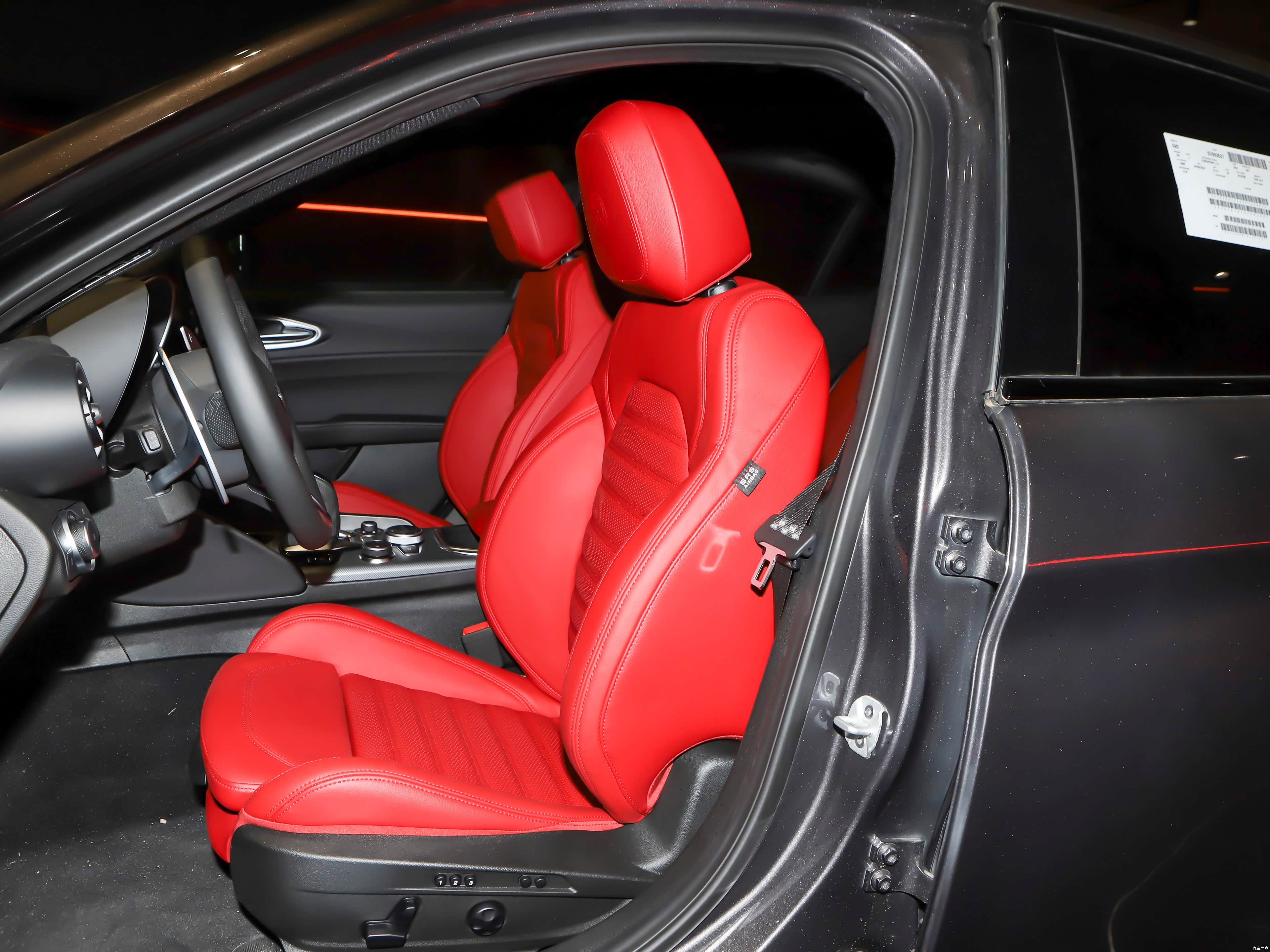 Alfa Romeo Giulia, миниатюра 22