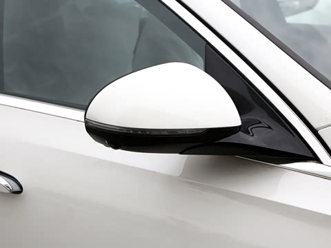 2026�� �Ŀ�� E 300 L ʱ���˶���