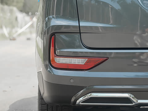 2025�� 2.2T  ������Խ�� 5�� ����