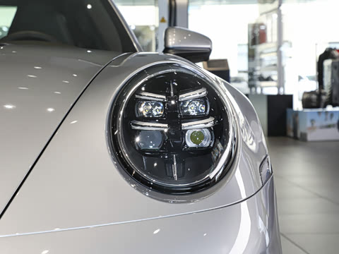 2026�� Carrera 3.0T