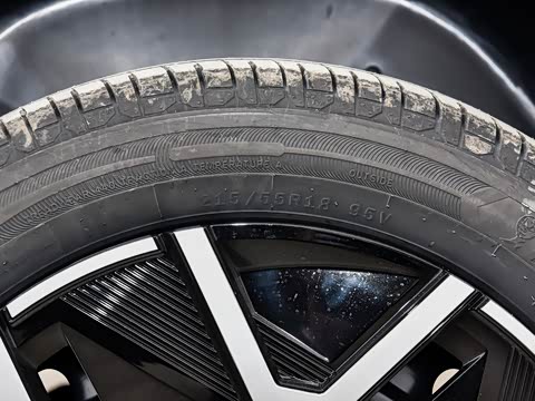 2026�� 1.5T 6MT ������ 