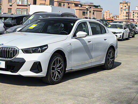 2026�� eDrive 40L M�˶���װ