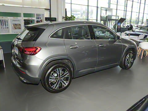 2025�� �Ŀ� GLA 220