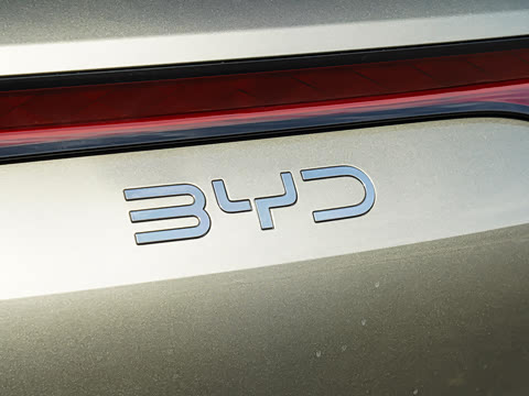 2025�� DM 215KM�����״��콢��