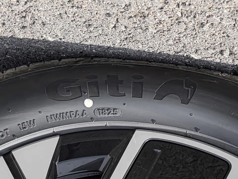 2025�� DM 215KM�����״��콢��