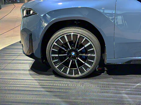 2026�� 50 xDrive