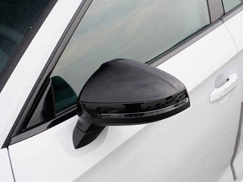 2025�� Sportback ��ذ� 40 TFSI ʱ�ж�����