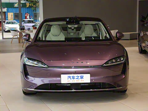 2025�� 703km Ultra�˶���