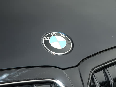 2026�� 330Li M�˶���ҹ��װ