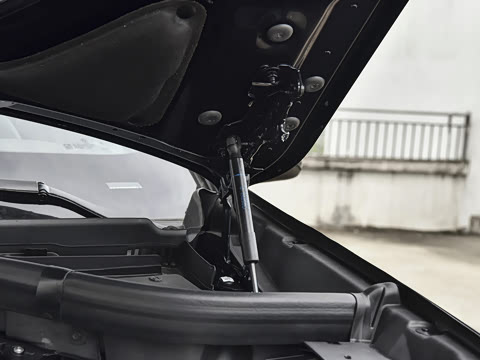 2026�� xDrive40i M�˶���װ
