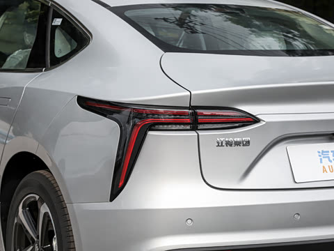 2026�� 705km MAX����������